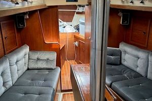 1981 Hinterhoeller Niagara 35